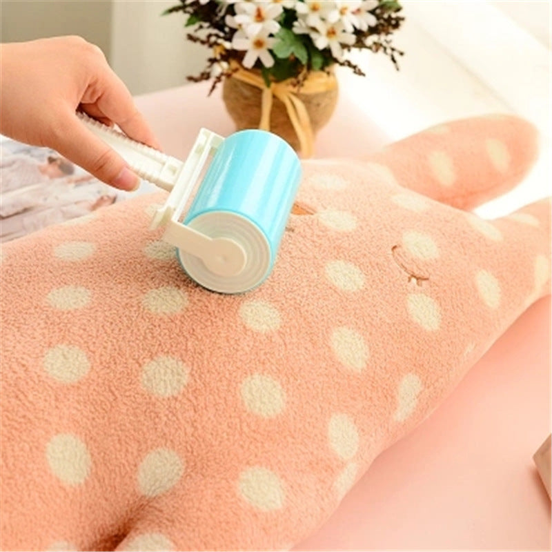 Washable roller sticky device with lid